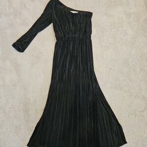 Petal & Pup Black One-Shoulder Long Sleeve Dress